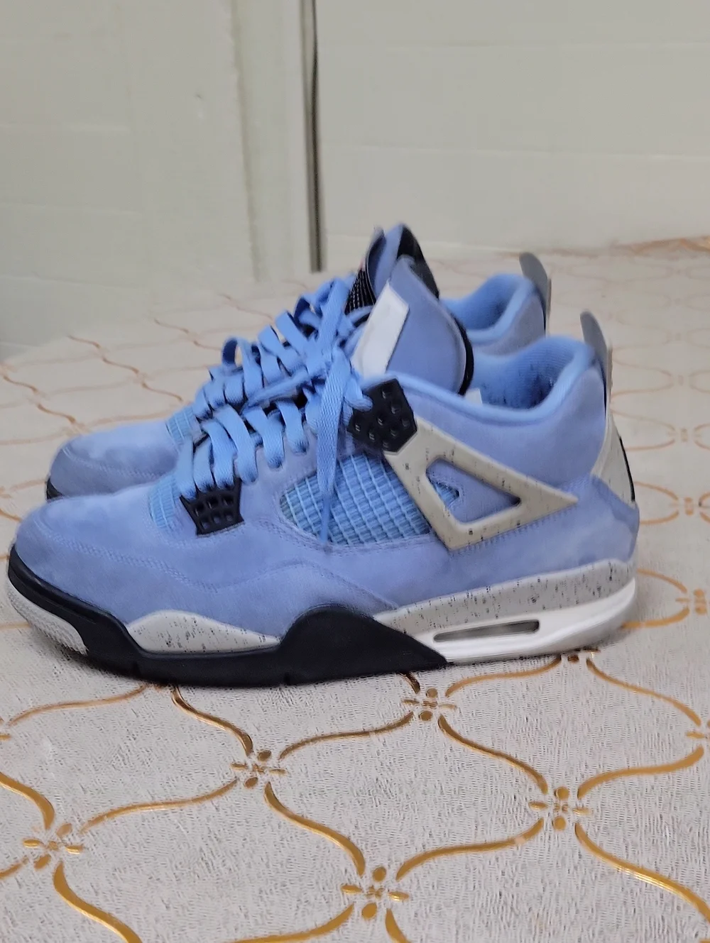 Jordan Men's Light Blue and Black Retro Basketball Sneakers